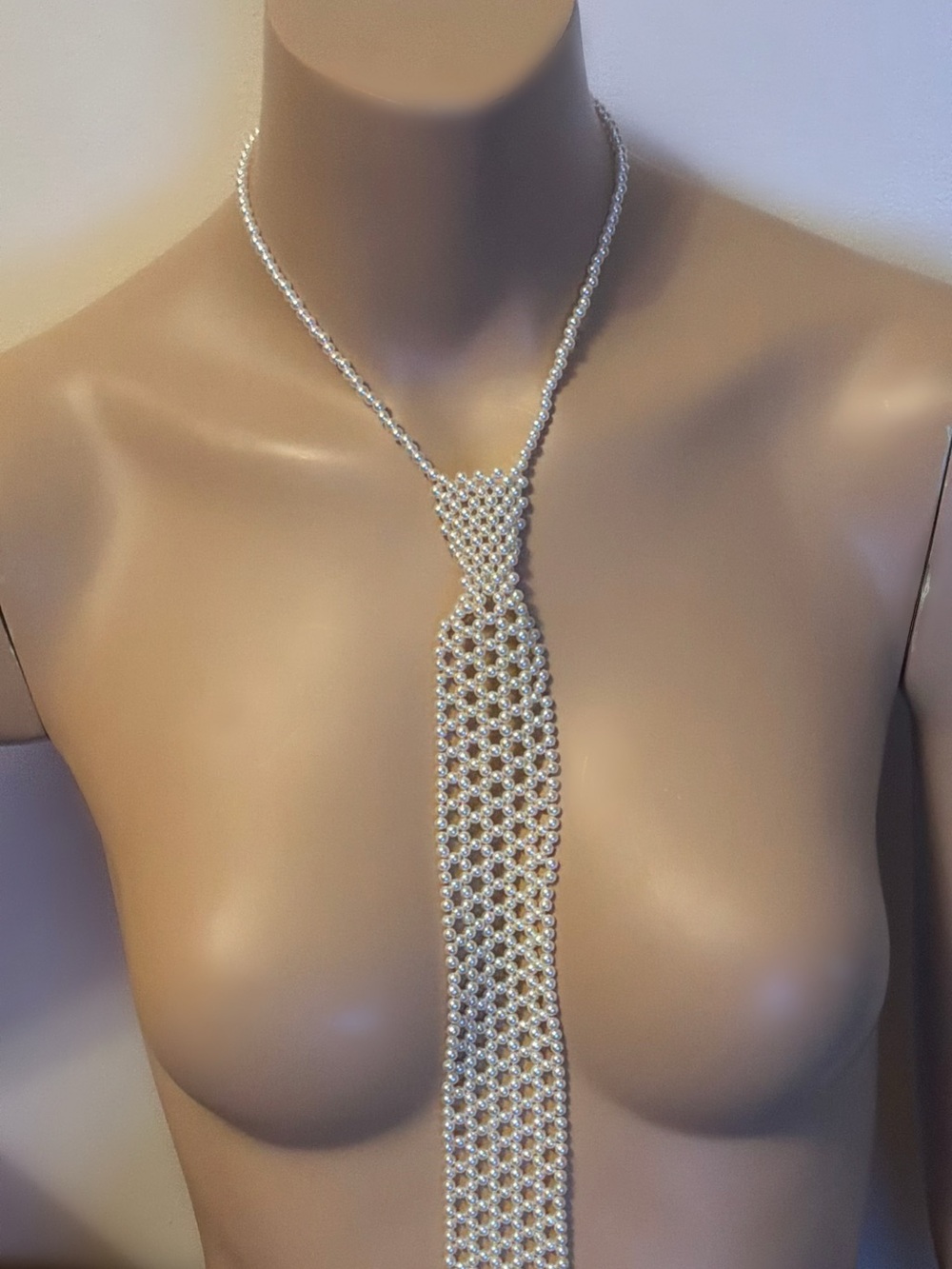 Faux Pearl Tie Necklace